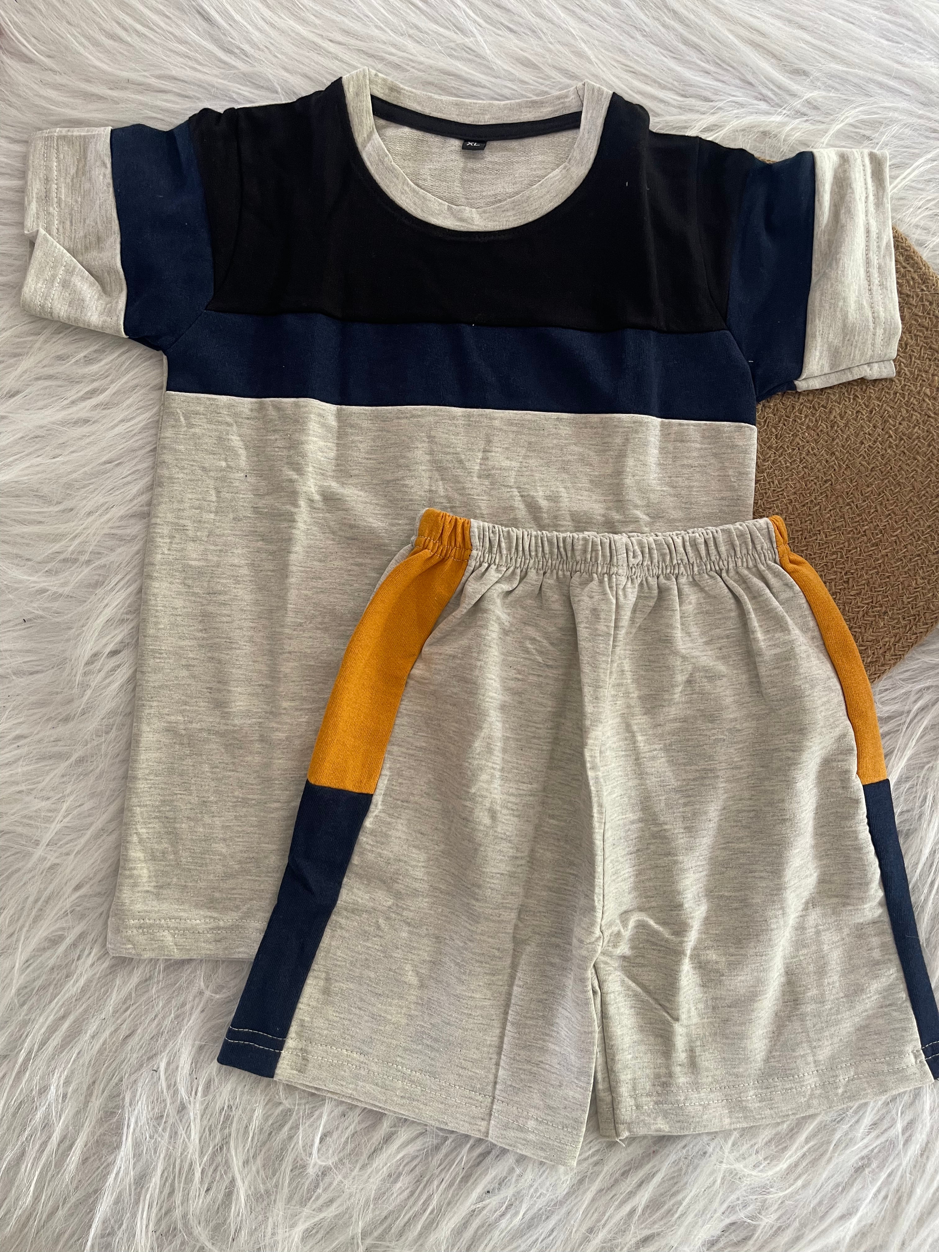 SHORTS SETS 6-7 YEARS 1172