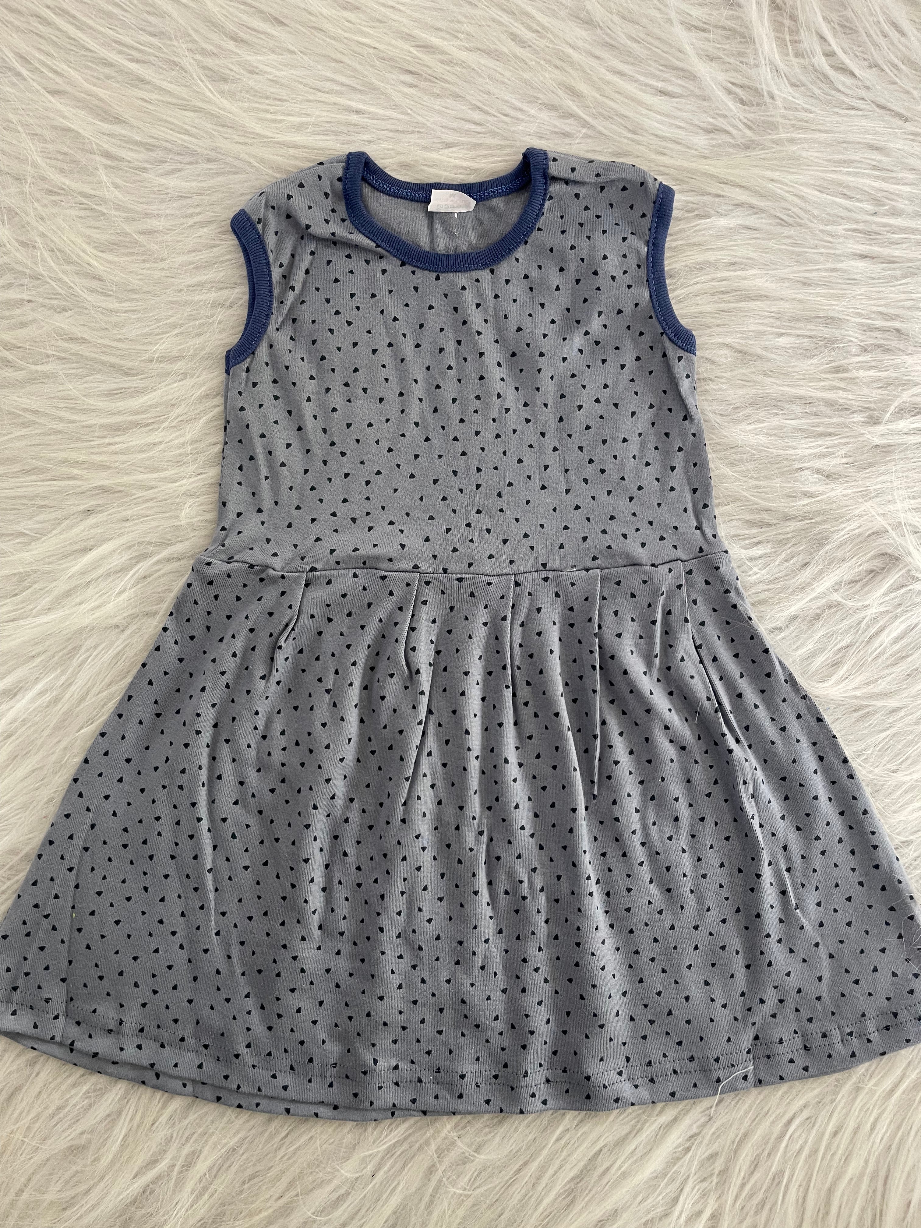 SLEEVELESS FROCKS