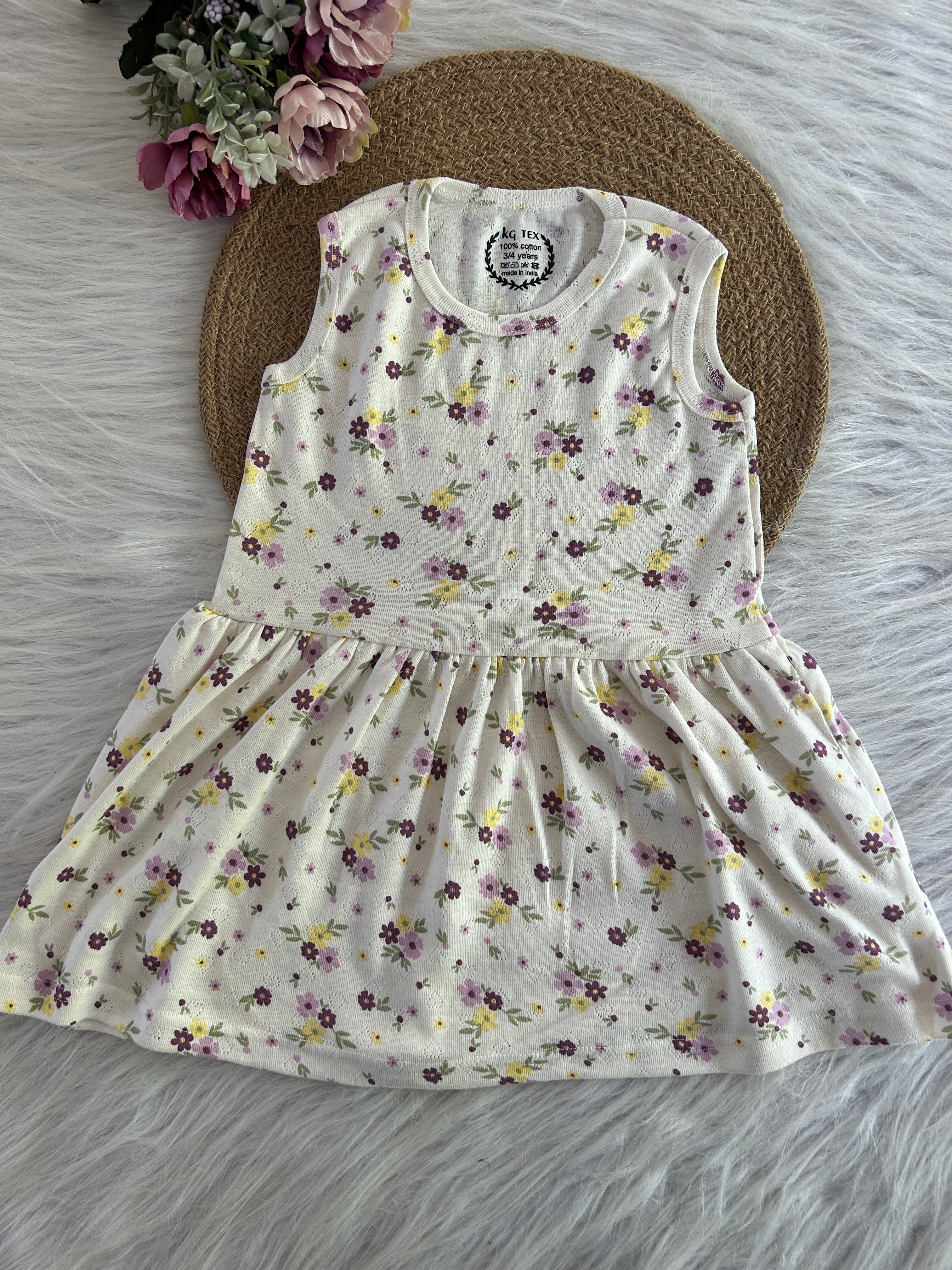 SLEEVELESS FROCKS 3-4 YEARS 1131