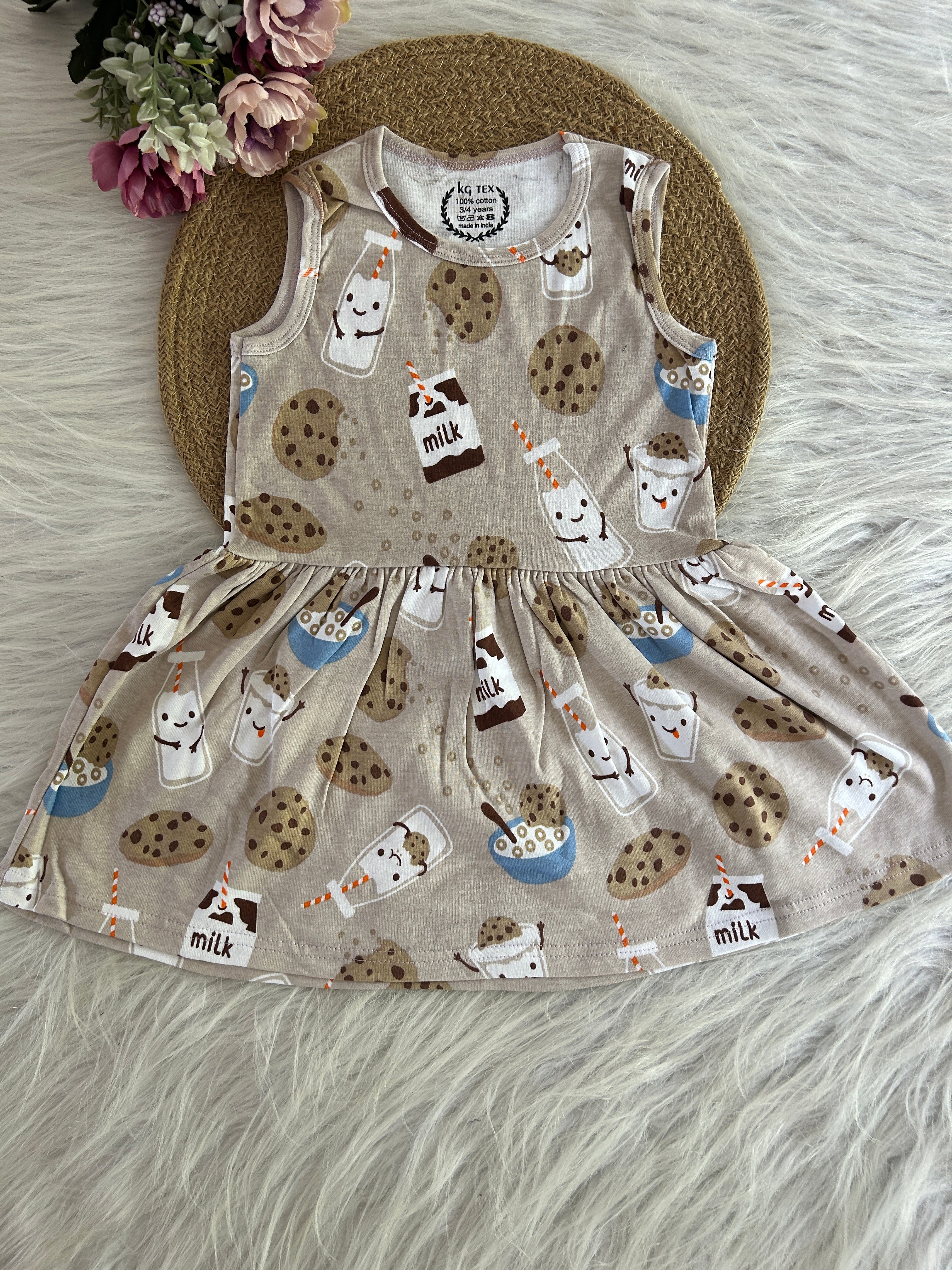 SLEEVELESS FROCKS 3-4 YEARS 1131