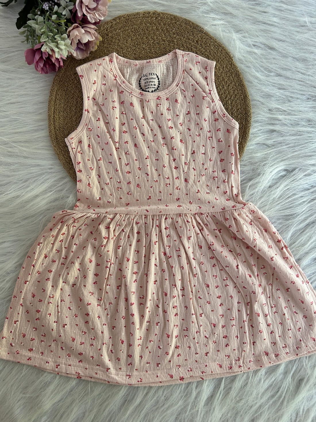 SLEEVELESS FROCKS 4-5 YERAS 1131