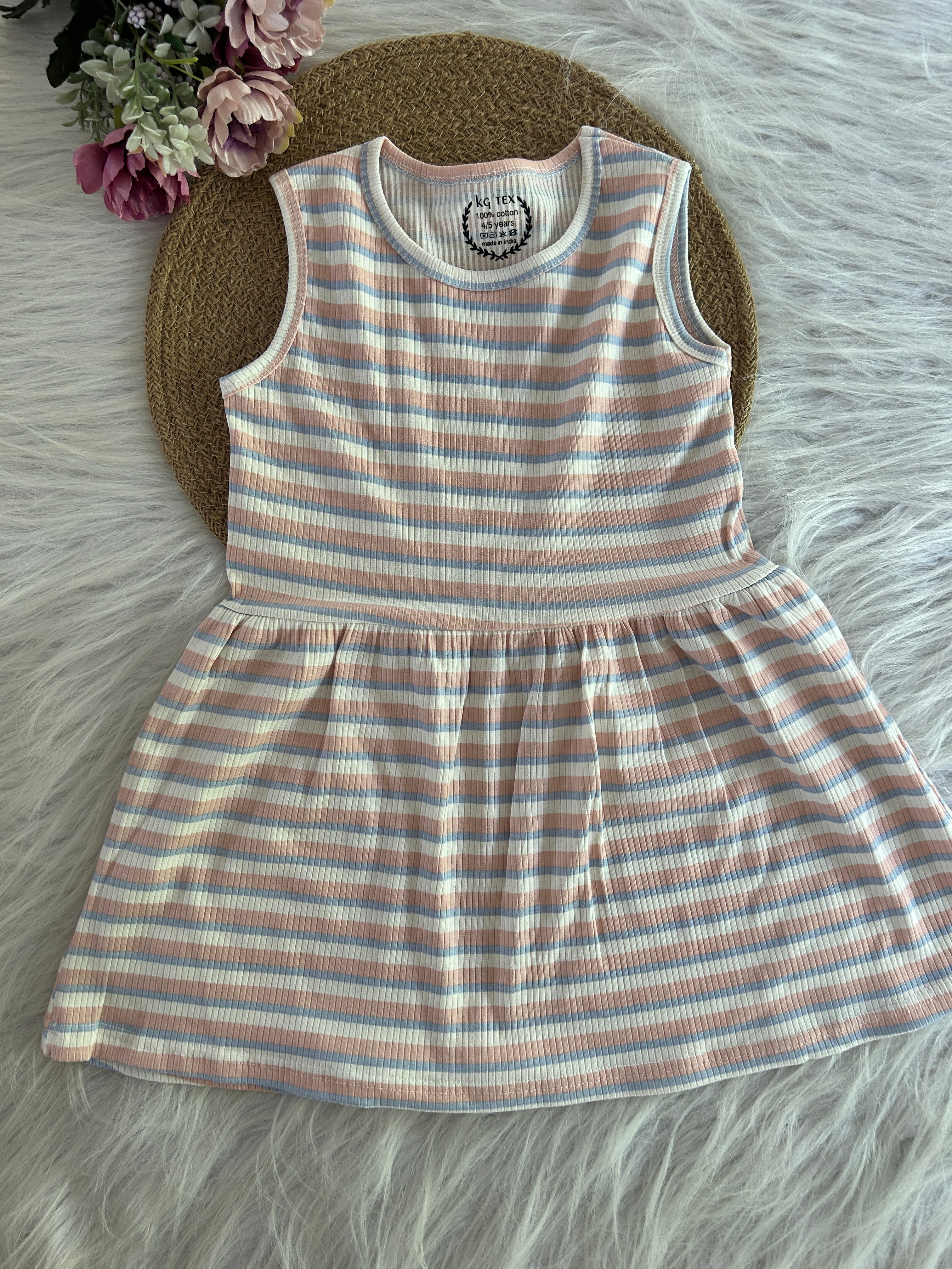 SLEEVELESS FROCKS 3-4 YEARS 1131