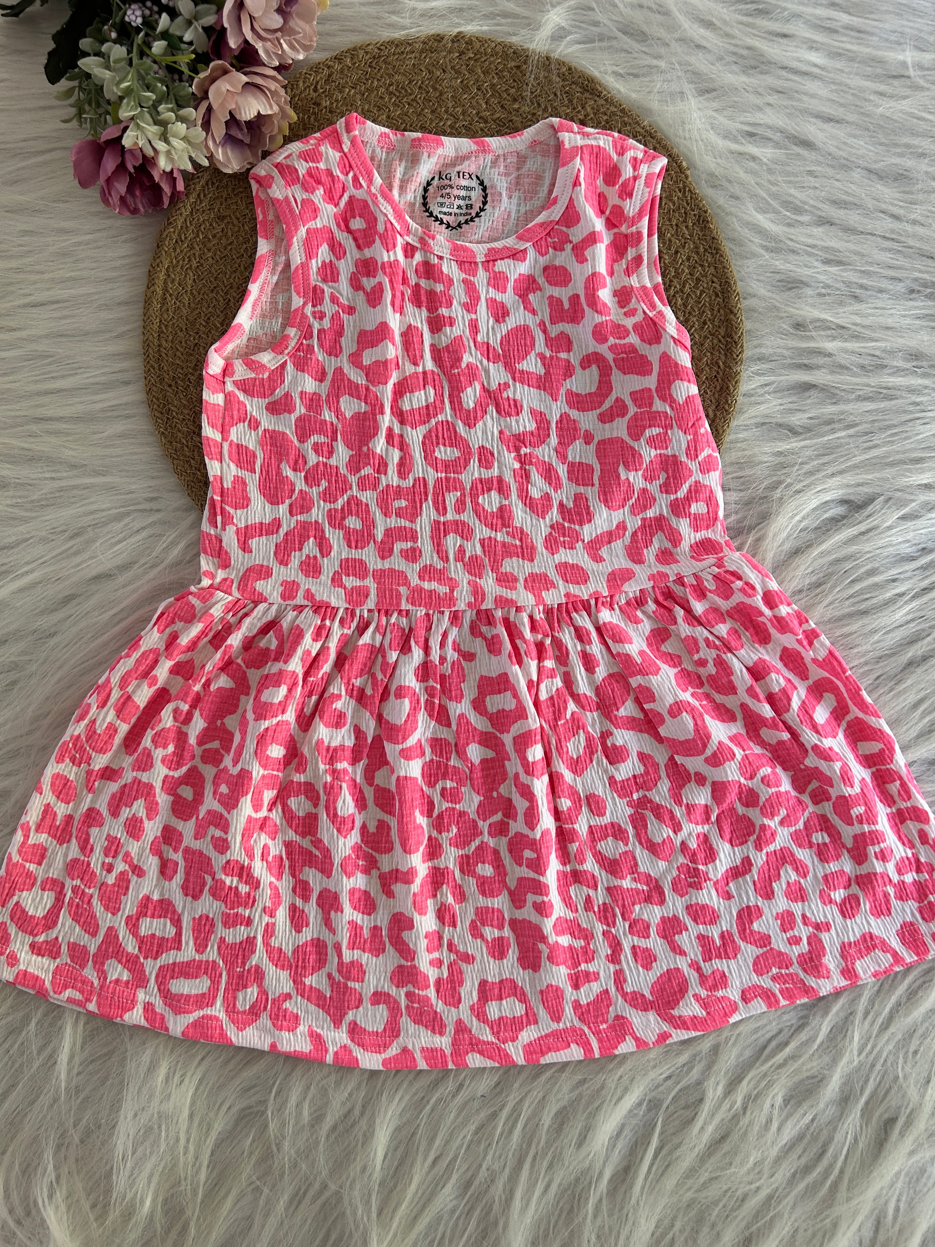 SLEEVELESS FROCKS 4-5 YERAS 1131